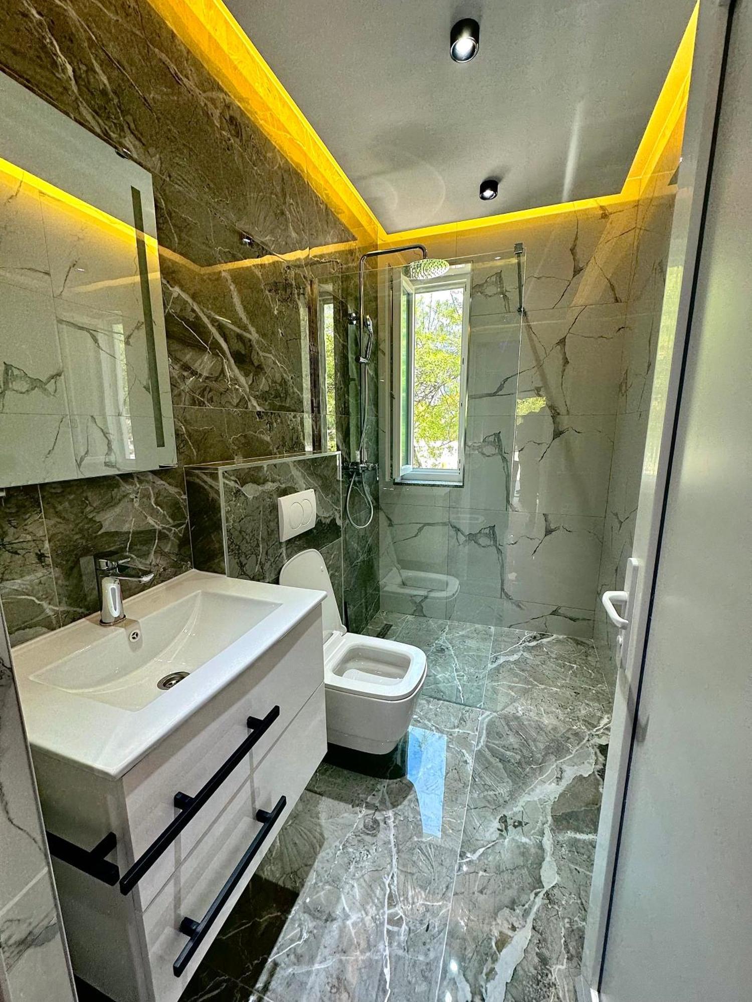 Breezy Hotel Valbone Zewnętrze zdjęcie
